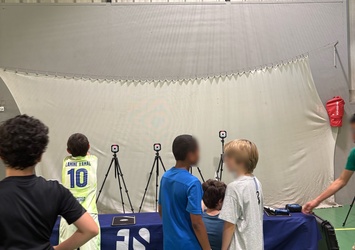 Initiation au tir laser et au bumball pour les jeunes du stage d’été du CD94